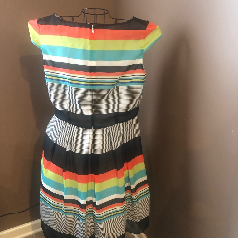 Dress - Picture 3 of 3